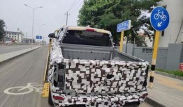 长城坦克600最新爆料,硬派越野巨兽，性能与颜值并存